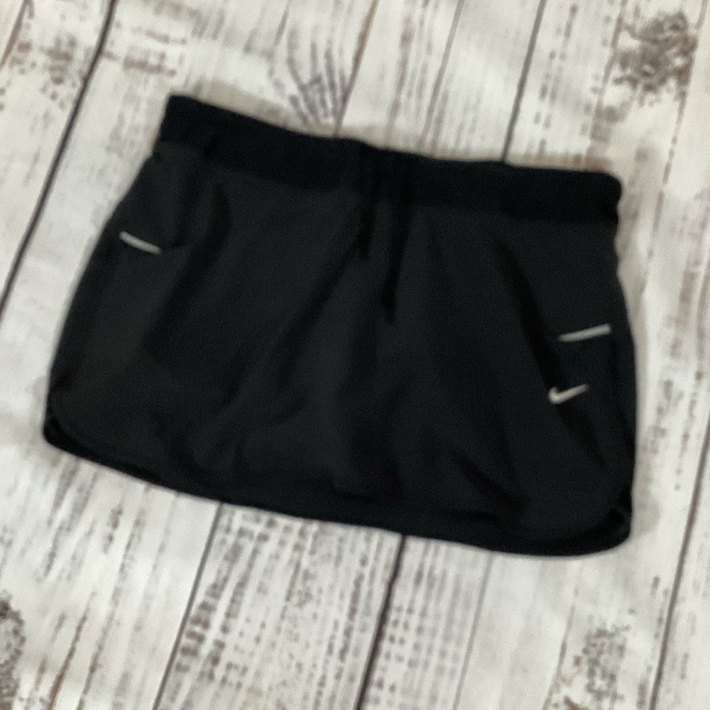714. Nike Black Dri-FIT Golf Skirt Size Medium EUC
